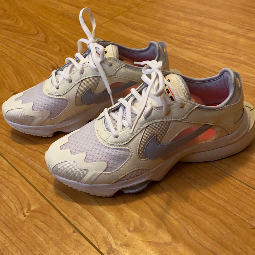 Womens Nike Air Zoom Sneaker